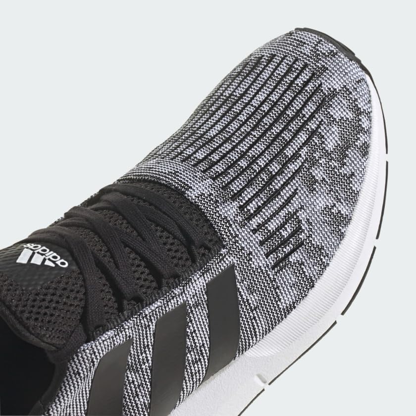 adidas Men's Swift Run Gymnastics Shoes