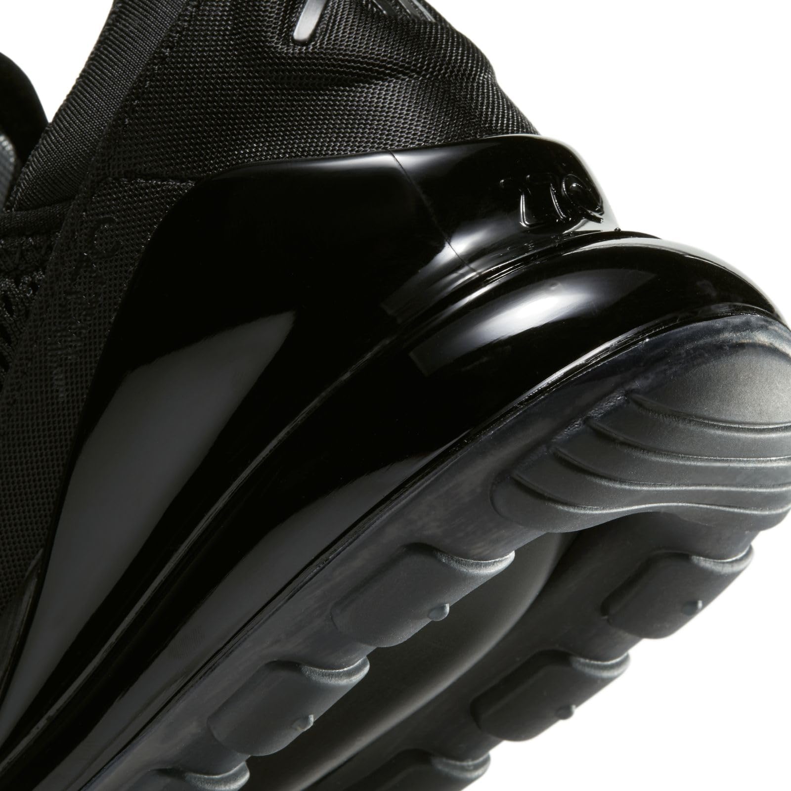 Nike Men's Air Max 270 Sneaker