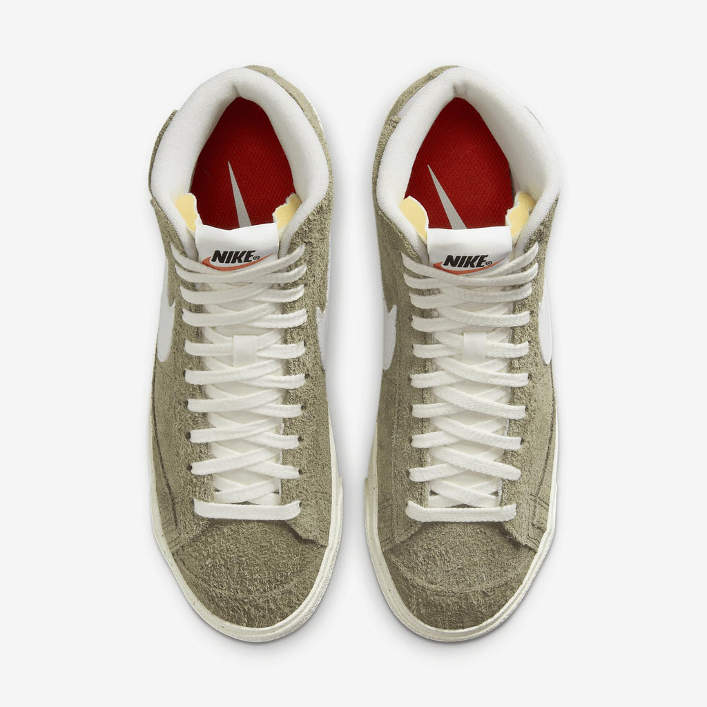 Nike Women's Blazer Mid '77 Vintage Sneaker