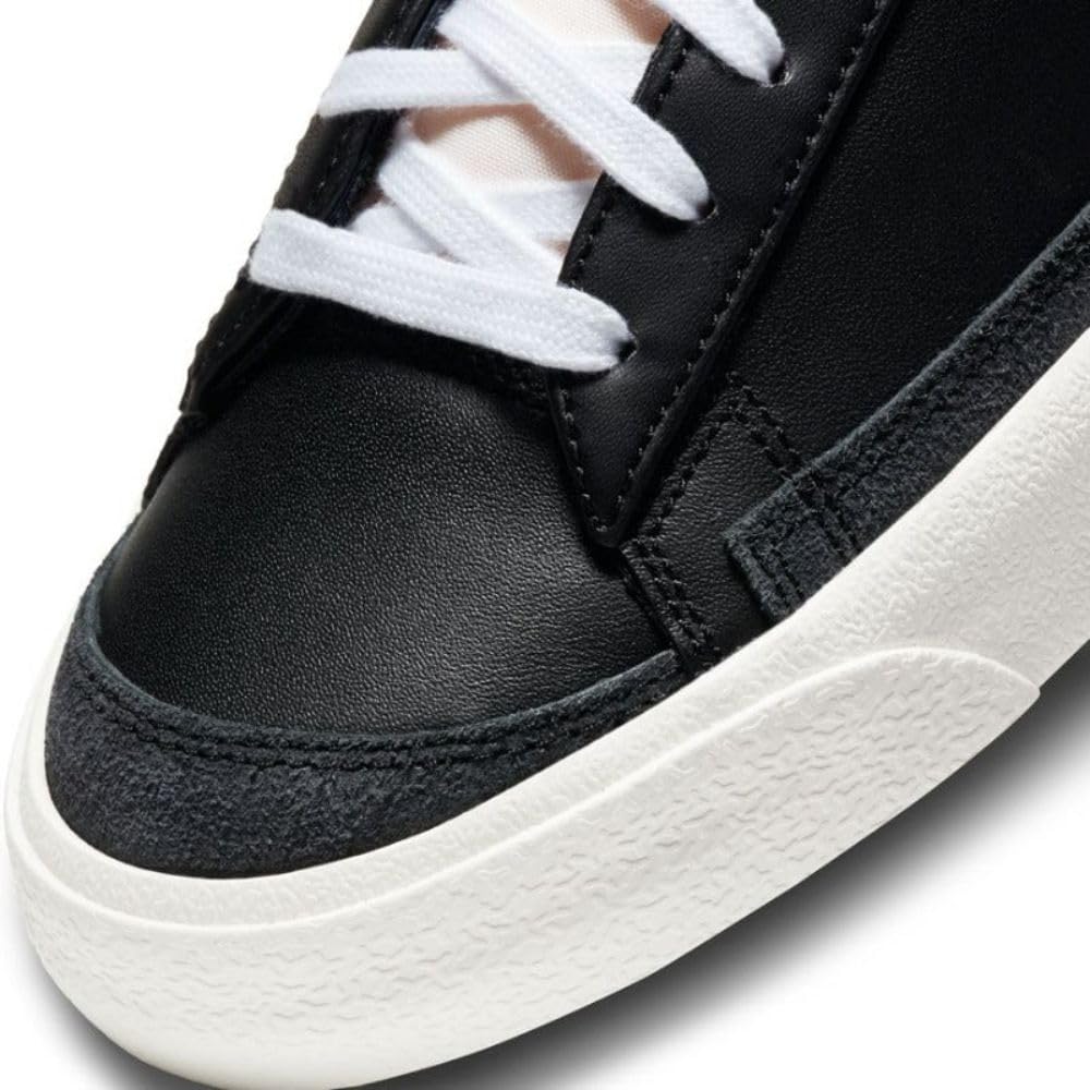 Nike Men's Blazer Low 77 Basketball Shoe
