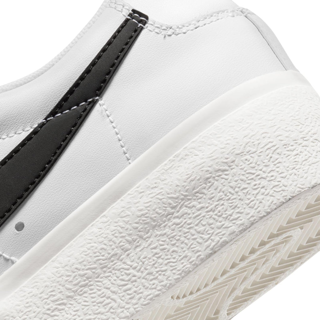 Nike Women's Blazer Low Platform Sneaker