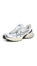 Nike Women's V2K Running Shoe