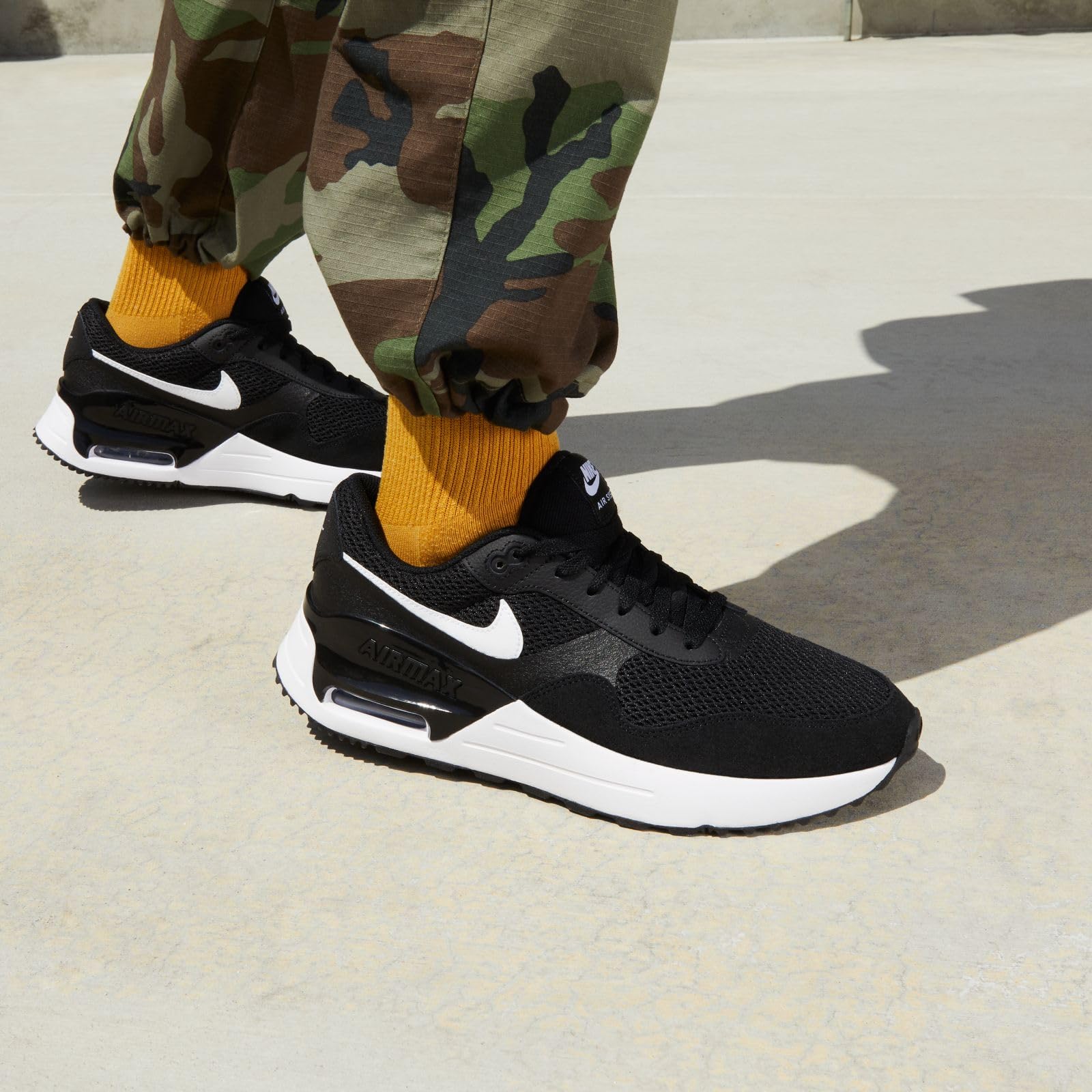 [DM9537-001] Mens Nike AIR MAX SYSTEM