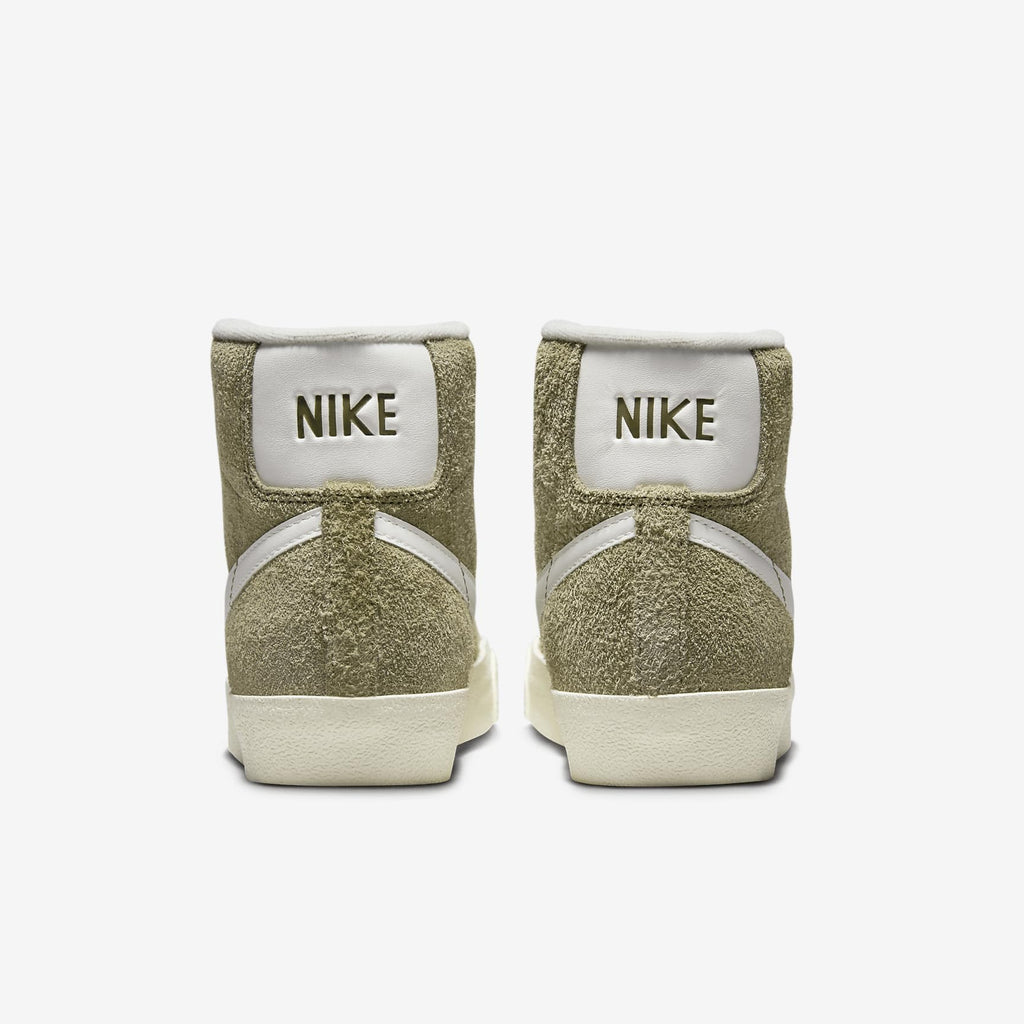 Nike Women's Blazer Mid '77 Vintage Sneaker